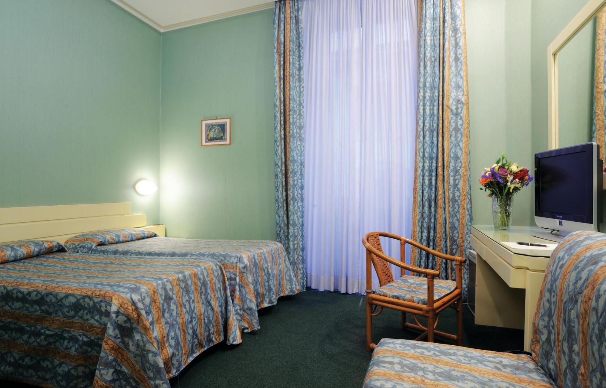 Hotel Patria Roma Esterno foto