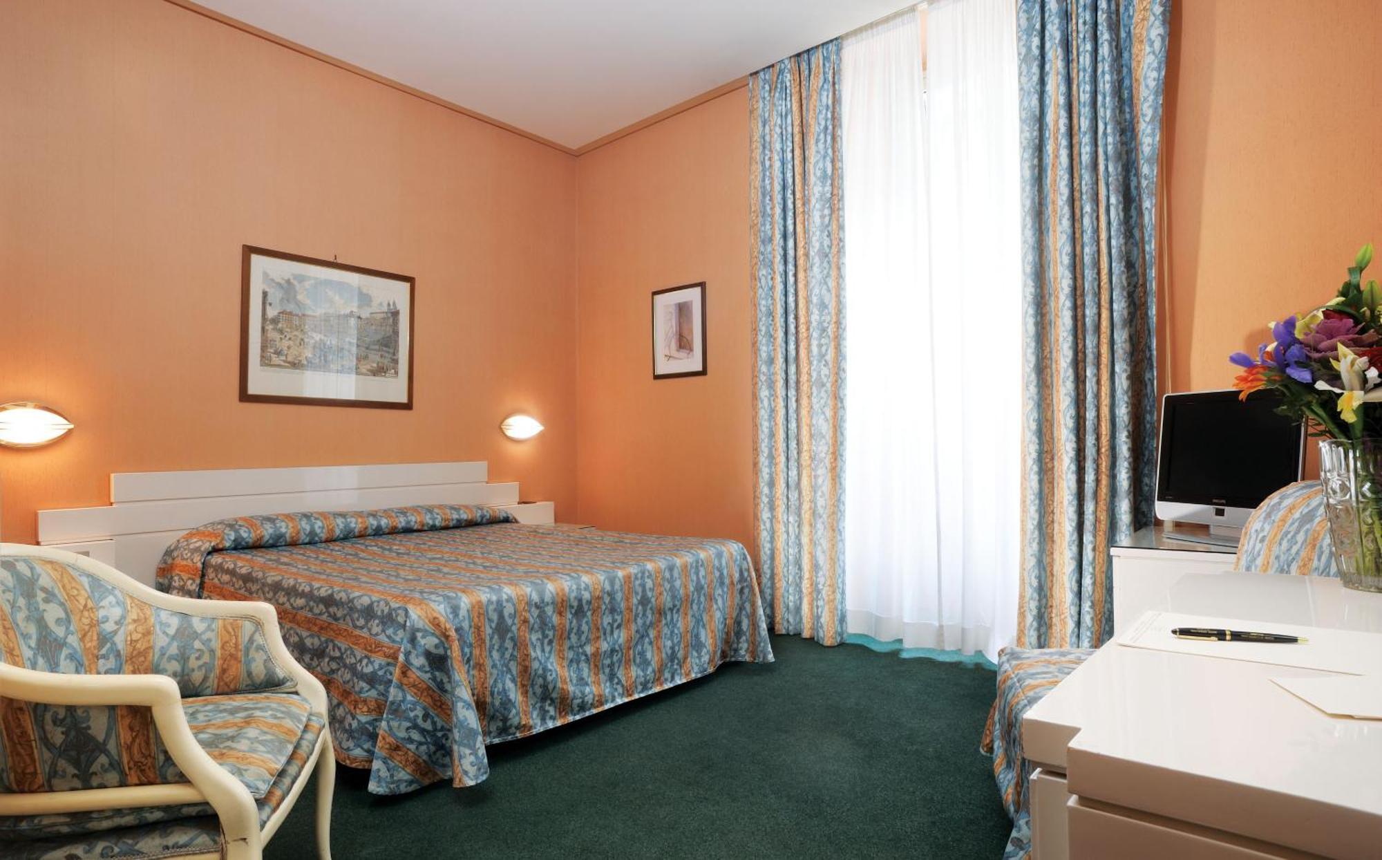 Hotel Patria Roma Esterno foto