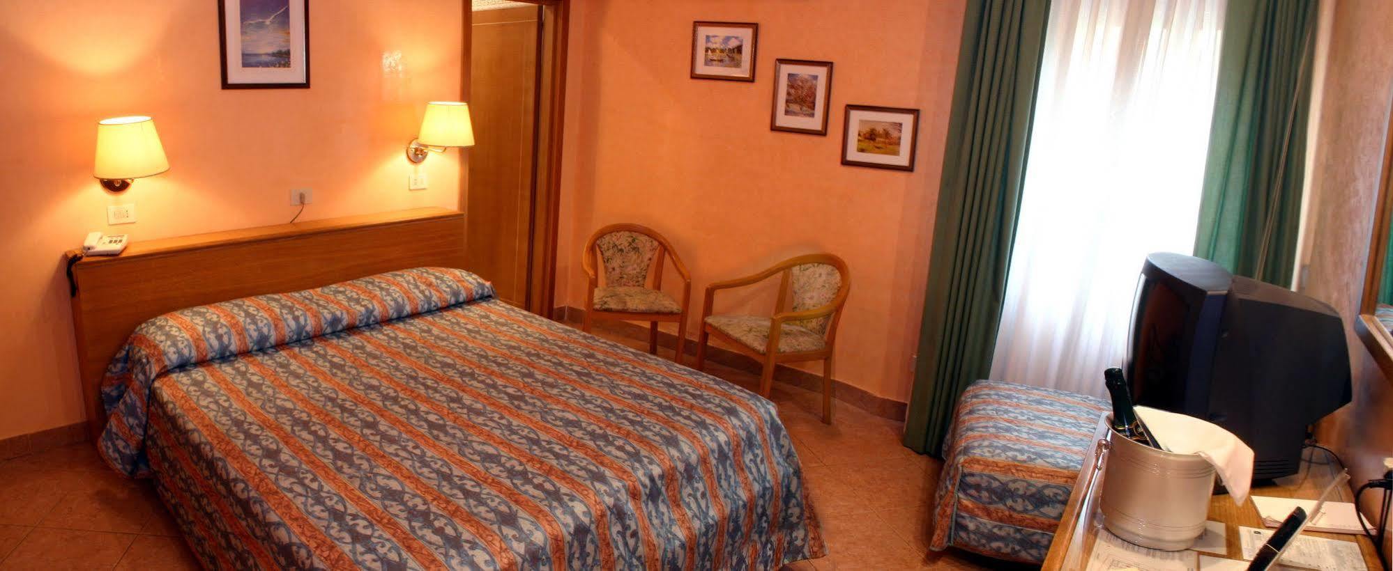 Hotel Patria Roma Camera foto