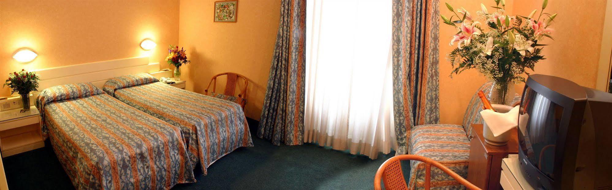 Hotel Patria Roma Esterno foto